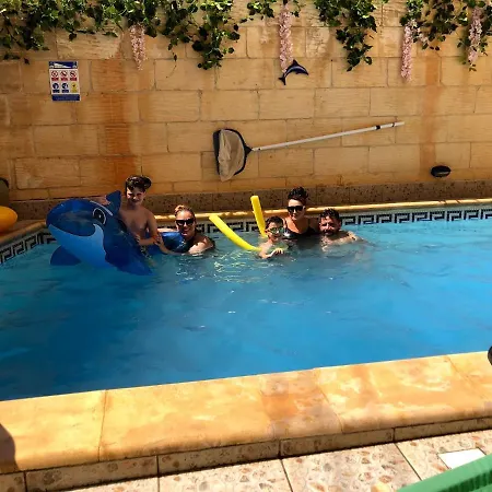Laringa Holiday Gasthuis Għajnsielem