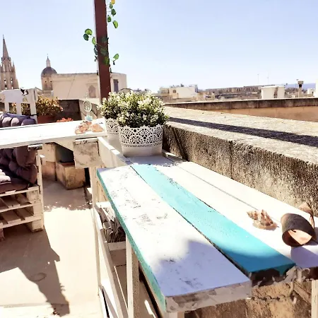 Laringa Holiday 2* Għajnsielem