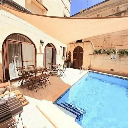 Laringa Holiday Għajnsielem